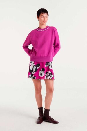 Sudadera con cuello joya magenta