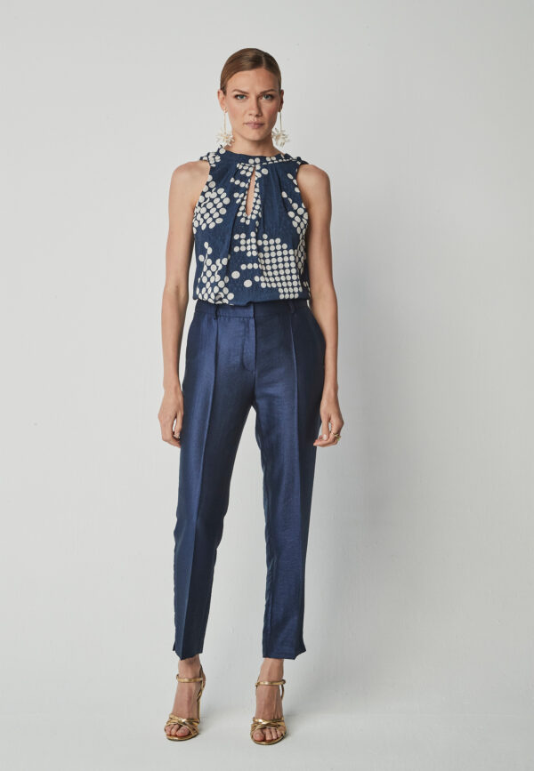 Pantalón liso pitillo. Conjunto 5