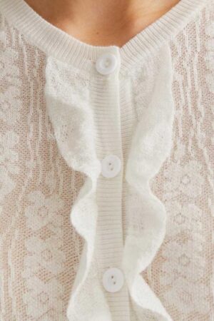 Cárdigan punto floral blanco con volantes 8
