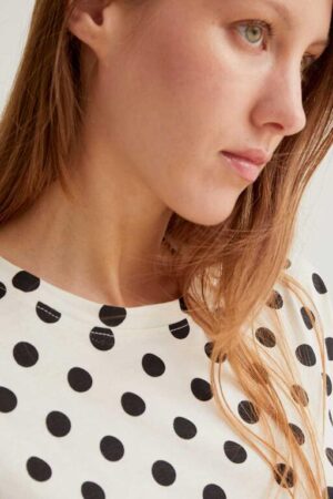 Camiseta con estampado Black Dots 7