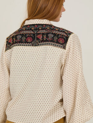 Blusa con jacquard 8